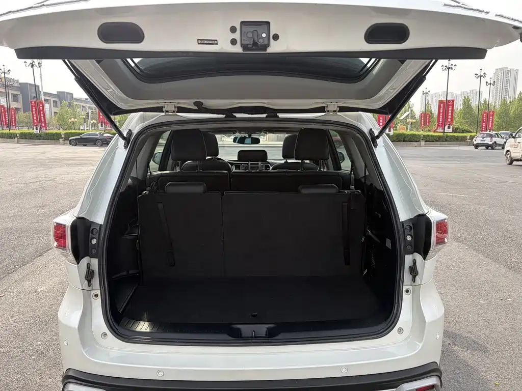 Toyota Highlander — миниатюра 20