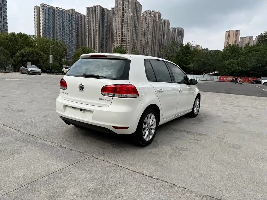 Volkswagen Golf — миниатюра 10