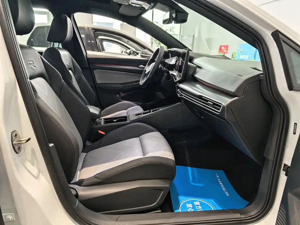 Volkswagen Golf — миниатюра 8