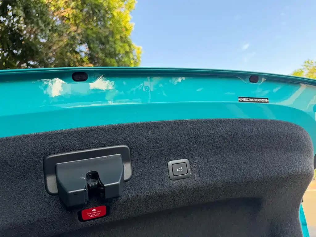 XIAOMI CAR XIAOMI SU7