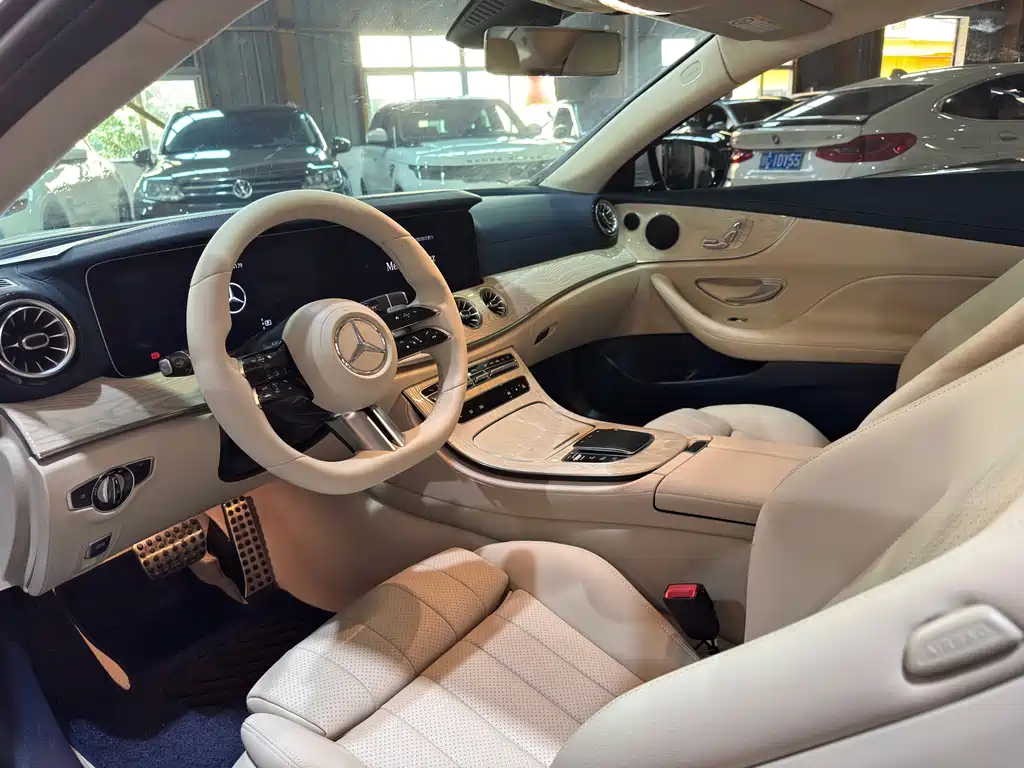 Mercedes-Benz E-Class (Import) — миниатюра 4
