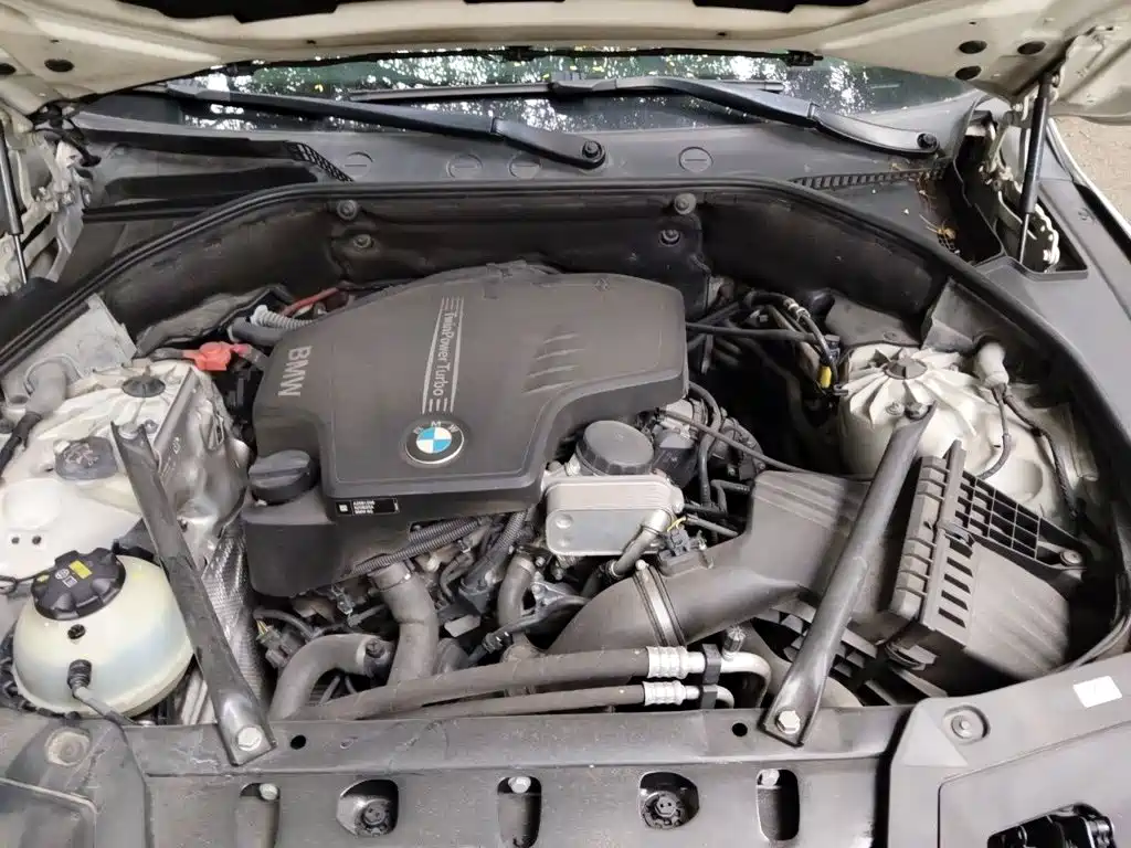 BMW 5 Series GT — миниатюра 21