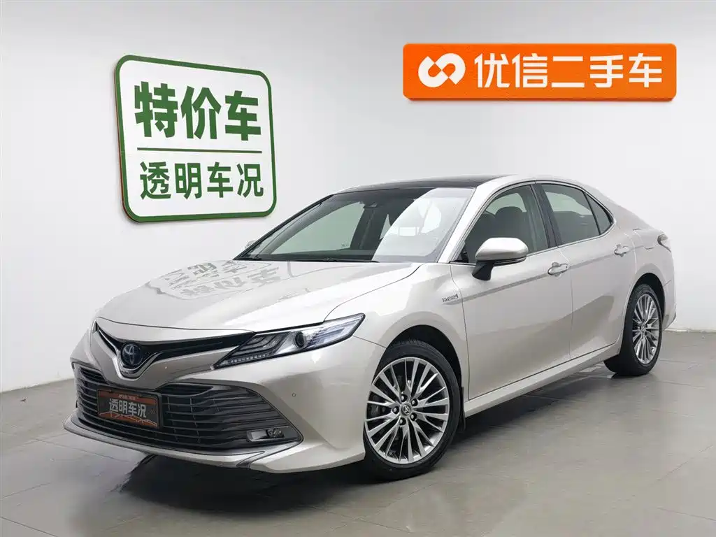 Toyota Camry 2019