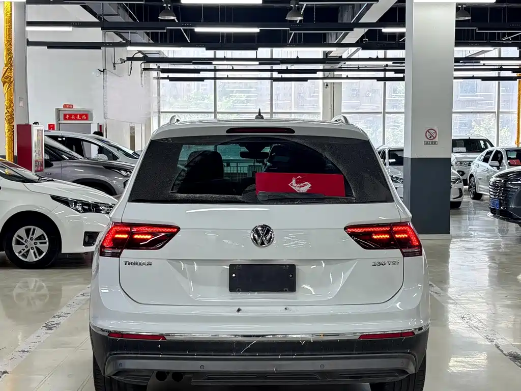 Volkswagen Tiguan — миниатюра 8