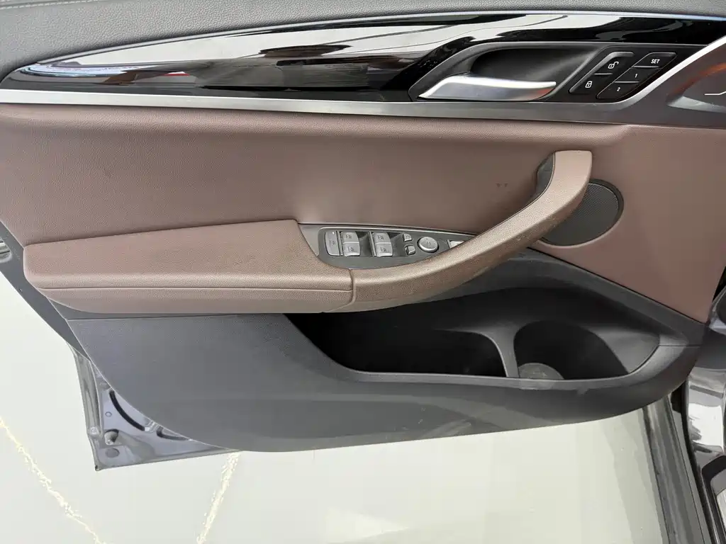 BMW iX3 — миниатюра 5