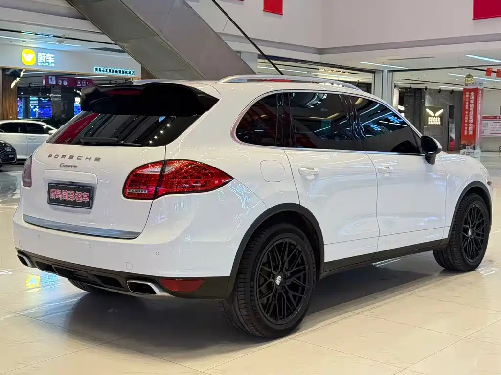 Porsche Cayenne — миниатюра 17