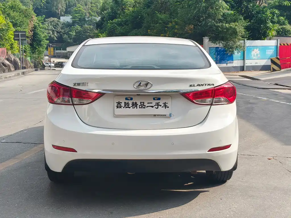 Hyundai Elantra Langdong — миниатюра 5