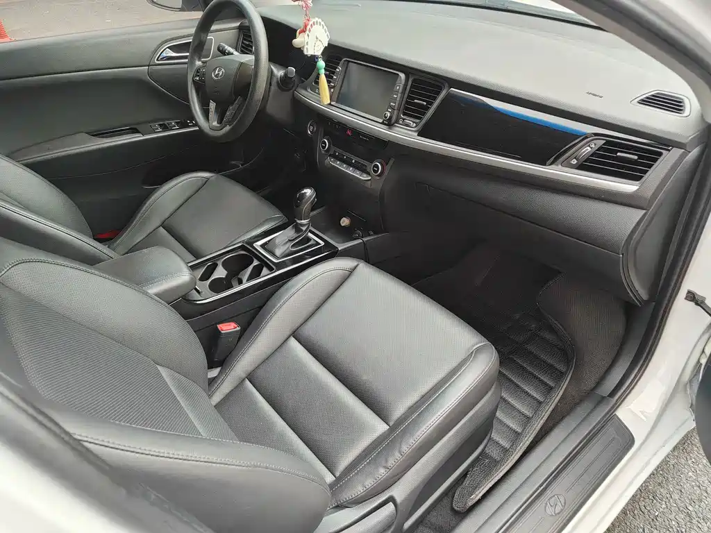 Hyundai Mistra — миниатюра 15