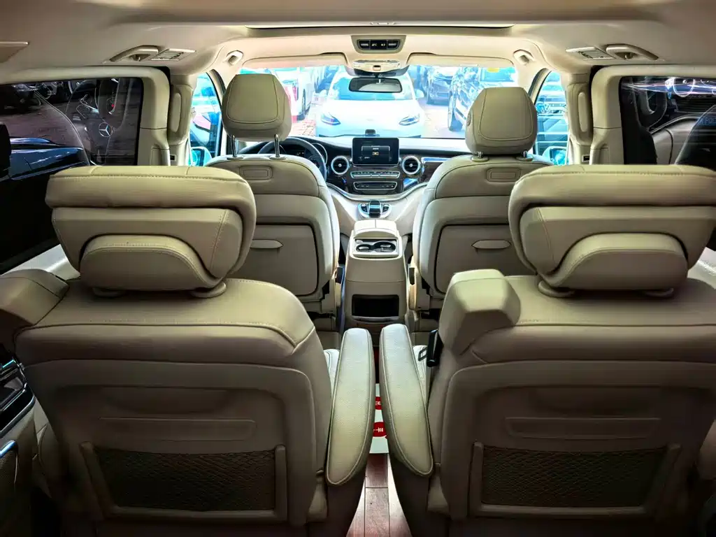 Mercedes-Benz V-Class — миниатюра 15