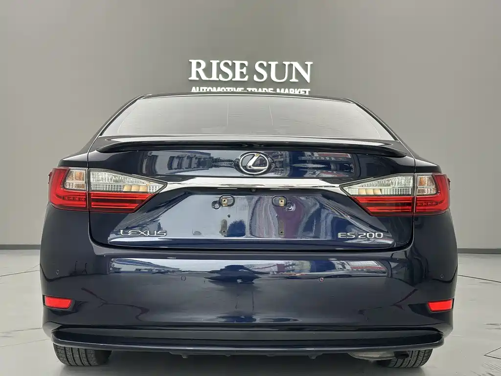 Lexus ES — миниатюра 8