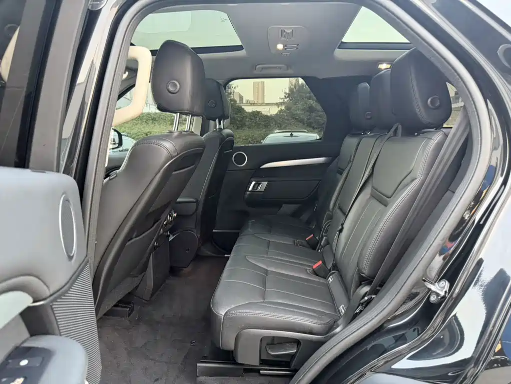Land Rover Discovery — миниатюра 6