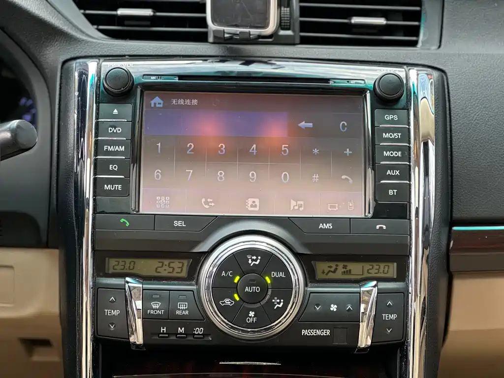 Toyota Reiz — миниатюра 12