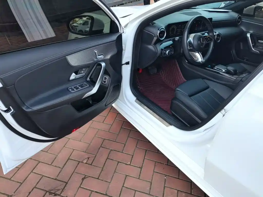Mercedes-Benz A-Class — миниатюра 16