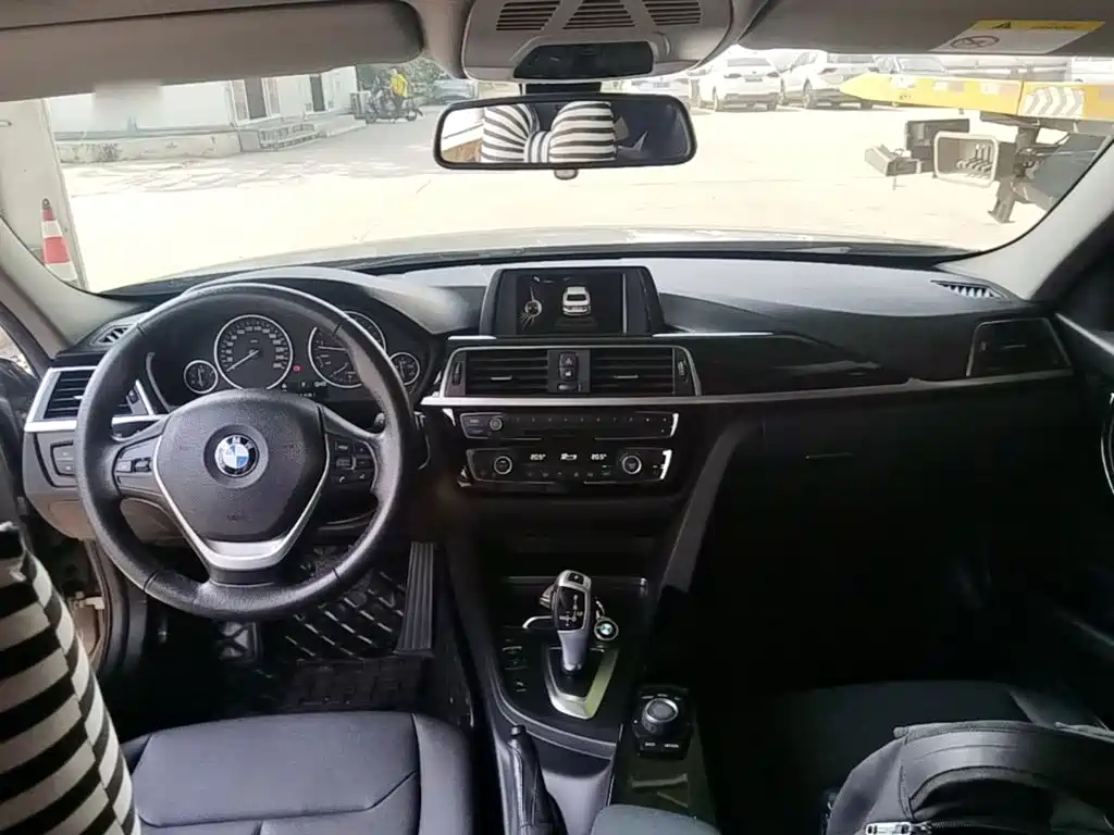 BMW 3 Series — миниатюра 10