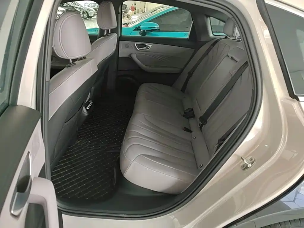 Roewe M7 DMH — миниатюра 17