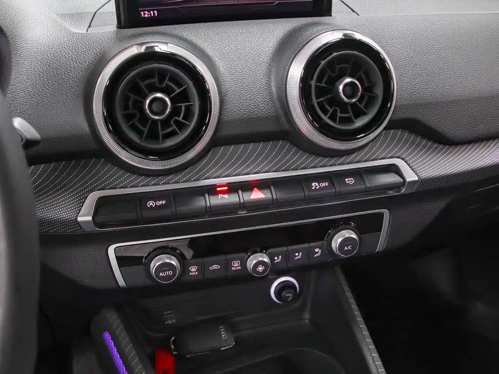 Audi Q2L — миниатюра 10