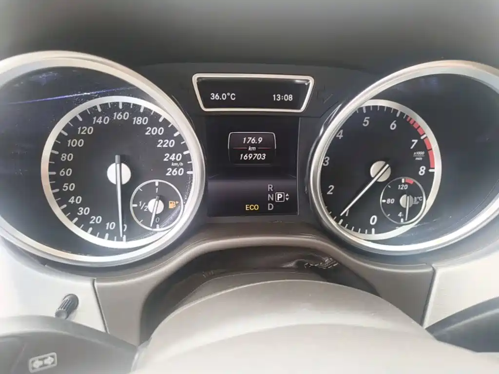 Mercedes-Benz M-Class — миниатюра 12