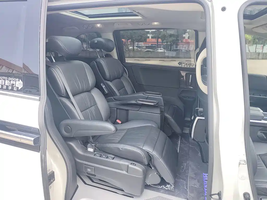 Honda Elysion — миниатюра 17