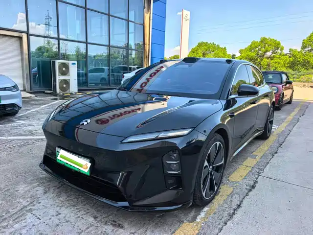 2025 Nio ET5