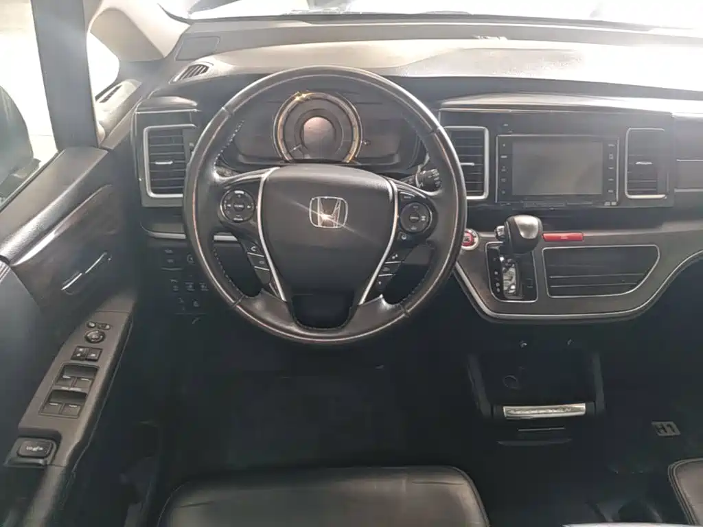 Honda Elysion — миниатюра 11