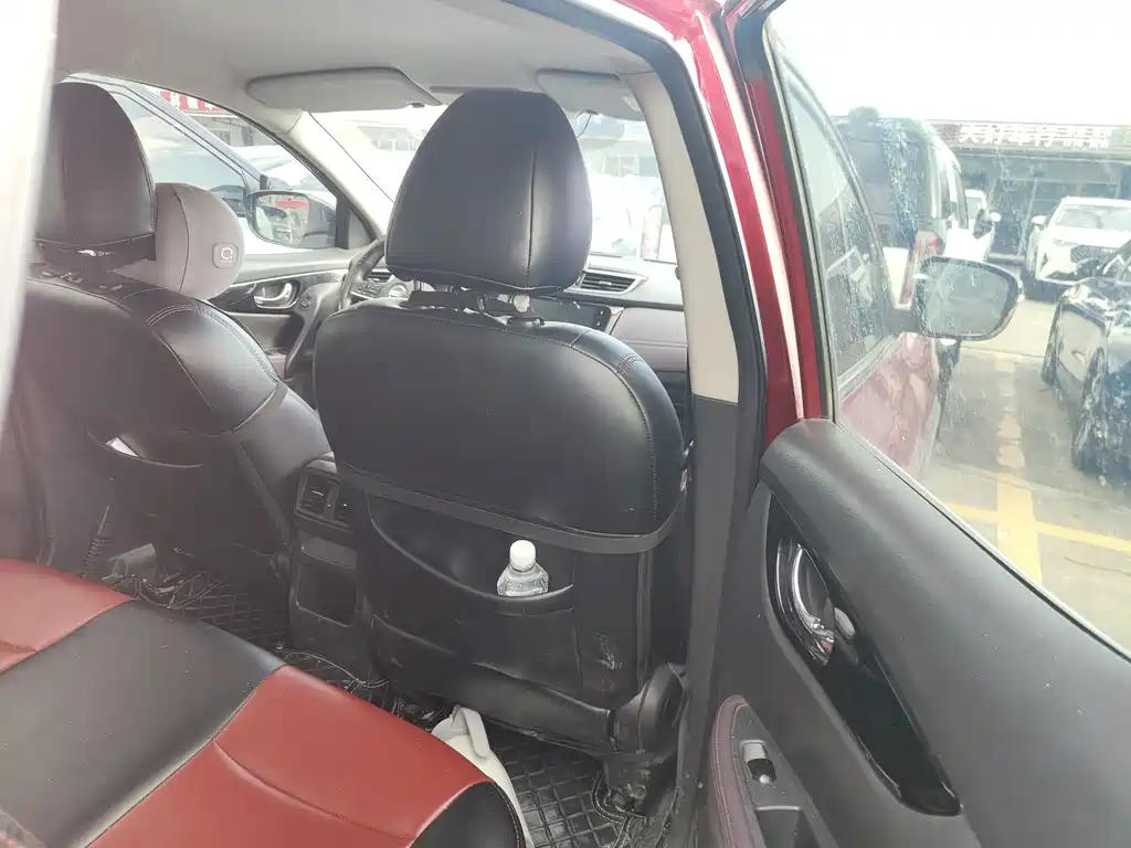 Nissan Qashqai — миниатюра 10