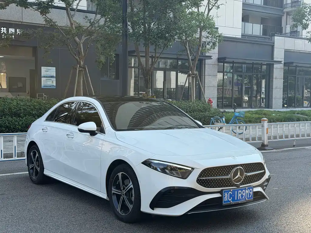 Mercedes-Benz A-Class — миниатюра 3