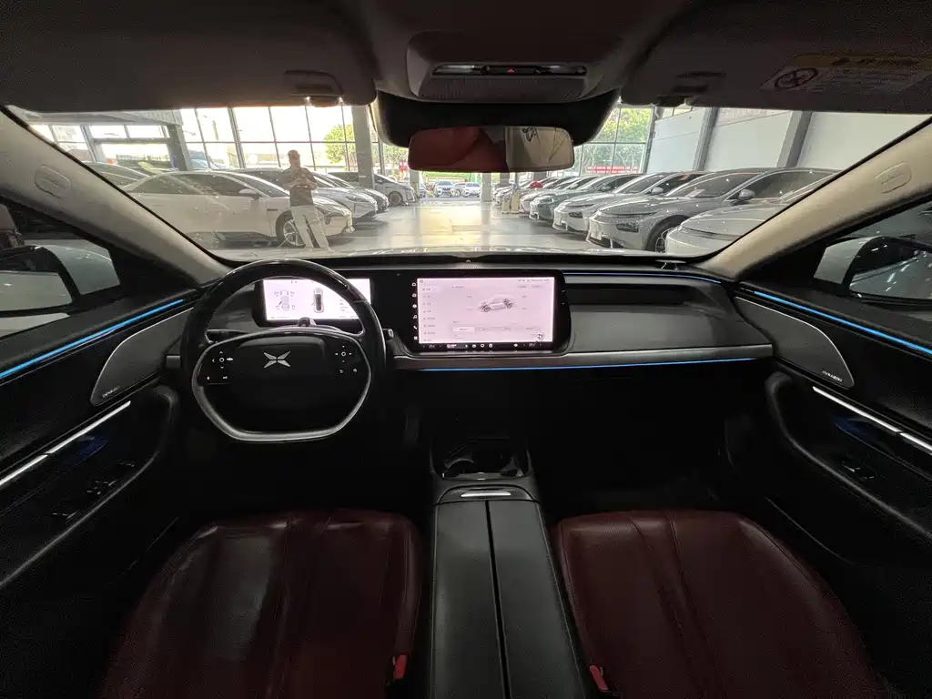 XPeng P7 — миниатюра 10