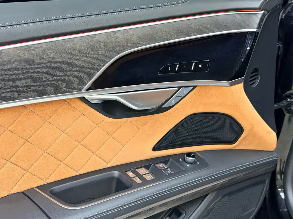 Audi A8 — миниатюра 13