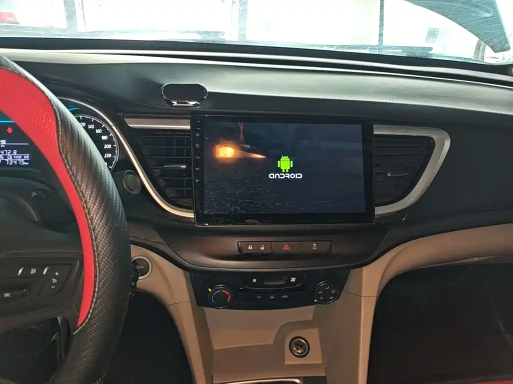 Buick Excelle — миниатюра 13