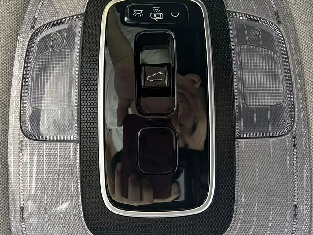 Hyundai Elantra — миниатюра 13