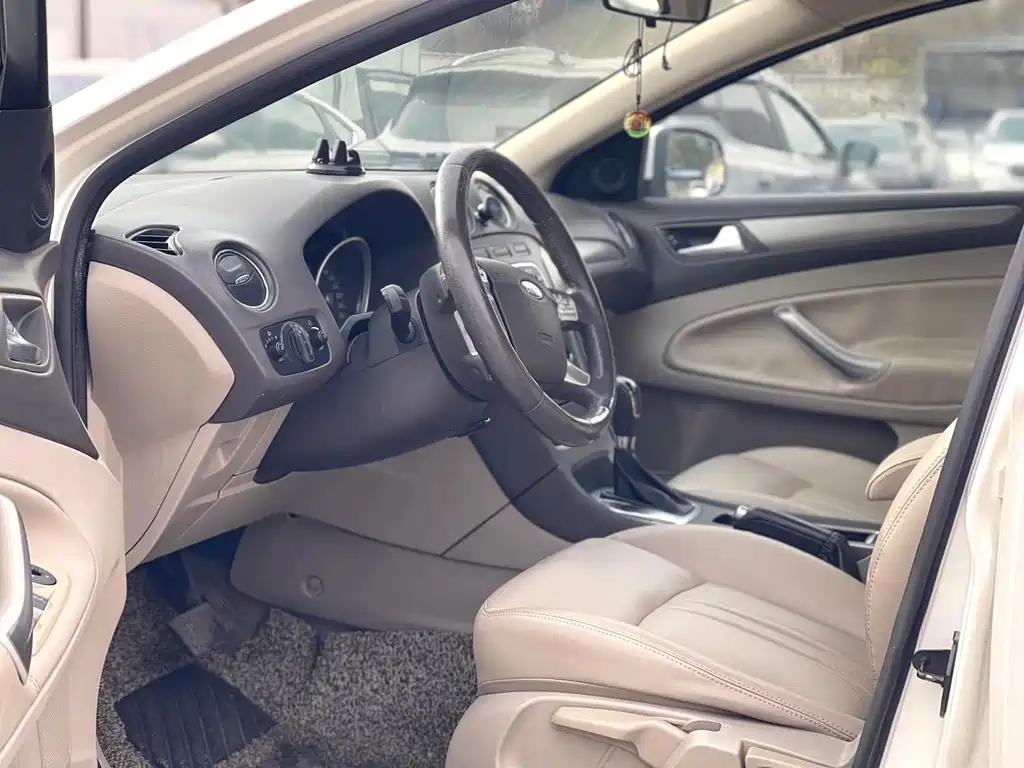 Ford Mondeo — миниатюра 5