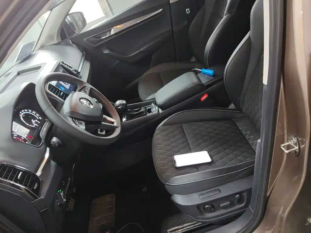 Skoda Karoq — миниатюра 15