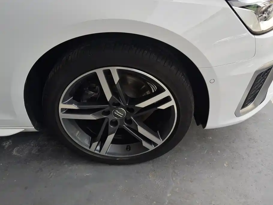Audi A4L — миниатюра 6