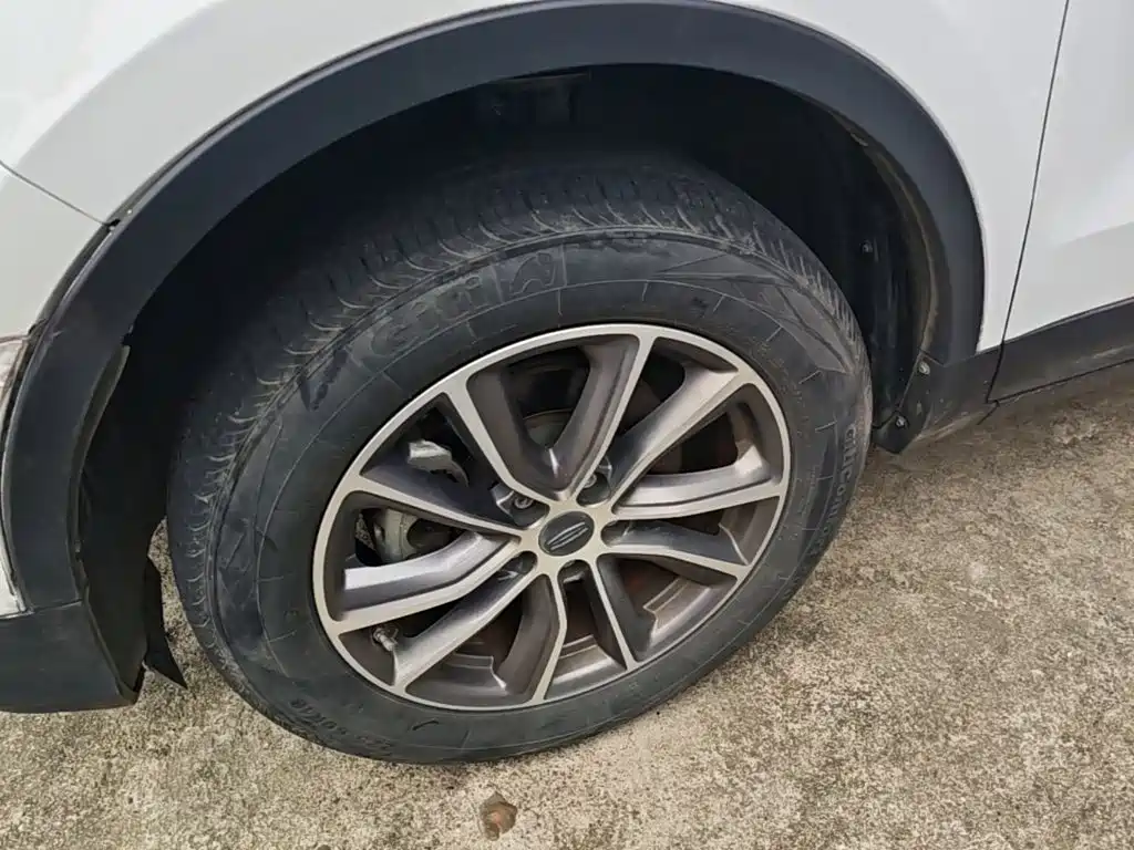 Geely Boyue — миниатюра 23