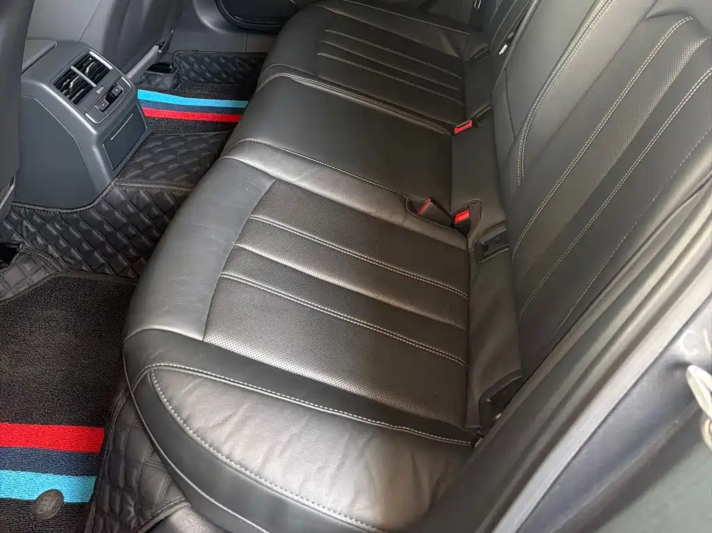 Audi A4L — миниатюра 23