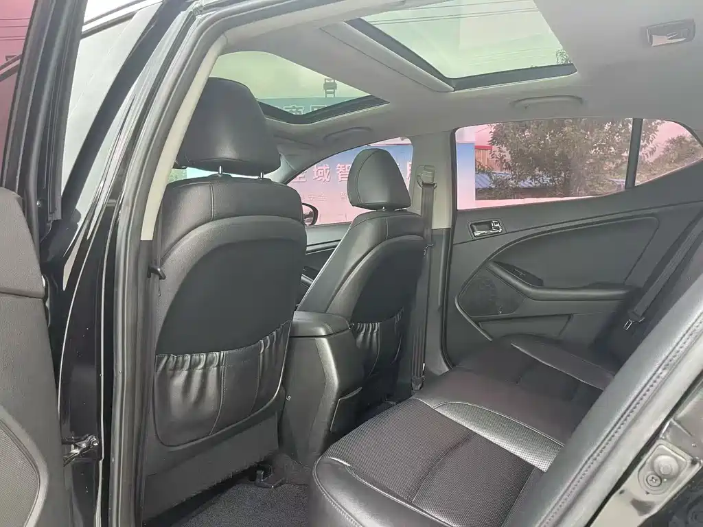 Kia K5 — миниатюра 5