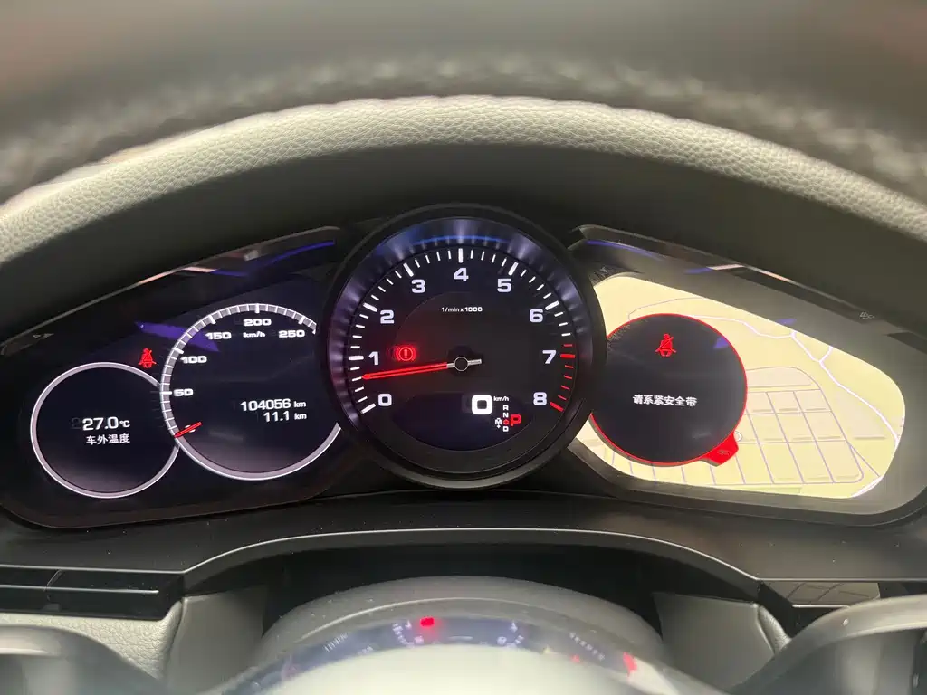 Porsche Cayenne — миниатюра 6
