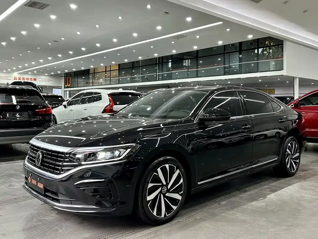 Volkswagen Passat 2023