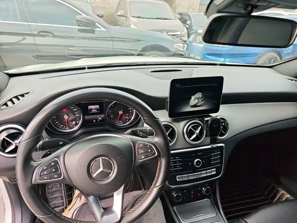 Mercedes-Benz CLA (Import) — миниатюра 10