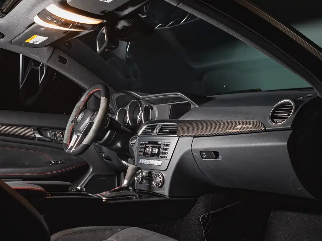 Mercedes-Benz C-Class AMG - фото 14