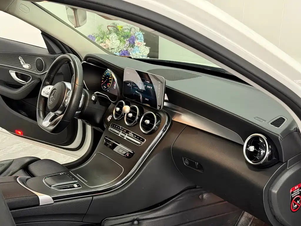 Mercedes-Benz C-Class — миниатюра 15