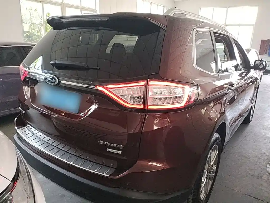 Ford Edge — миниатюра 6