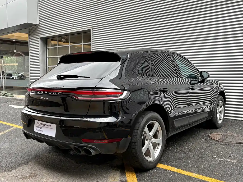 Porsche Macan — миниатюра 4