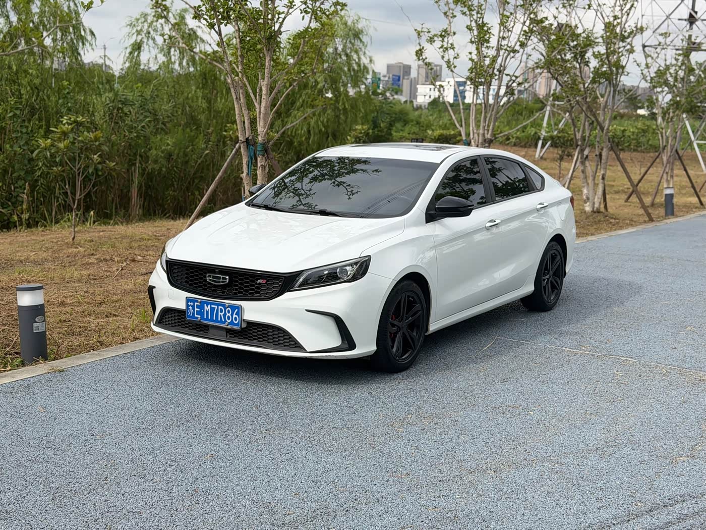 Geely Binrui 1.4 л 2021 г. Белый, пробег 40000 км