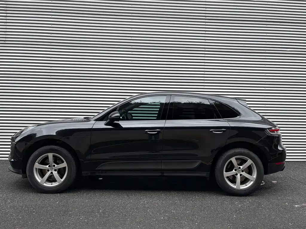 Porsche Macan — миниатюра 7