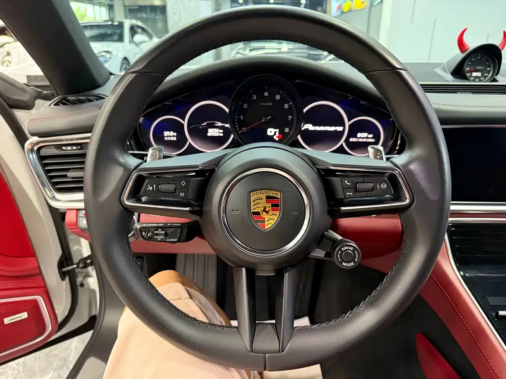 Porsche Panamera — миниатюра 5