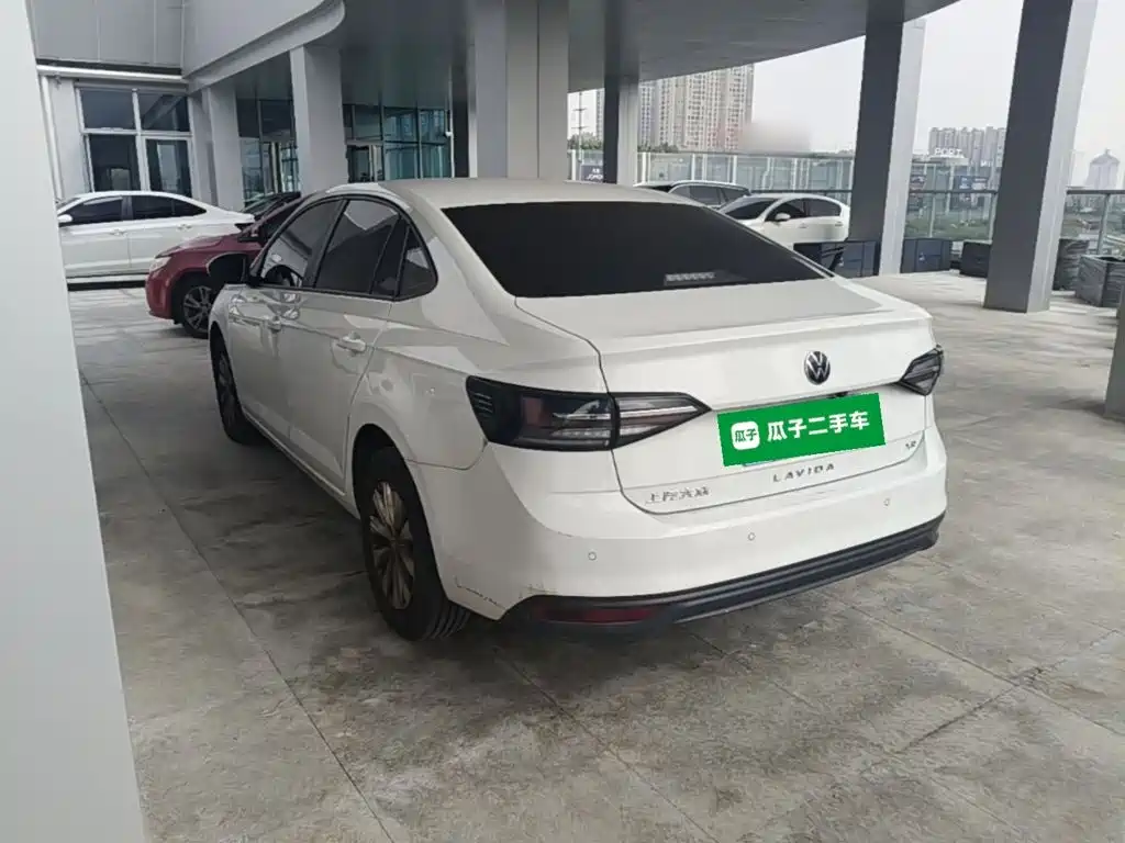 Volkswagen Lavida — миниатюра 5