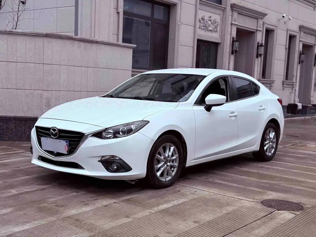 Mazda 3 Axela 2016