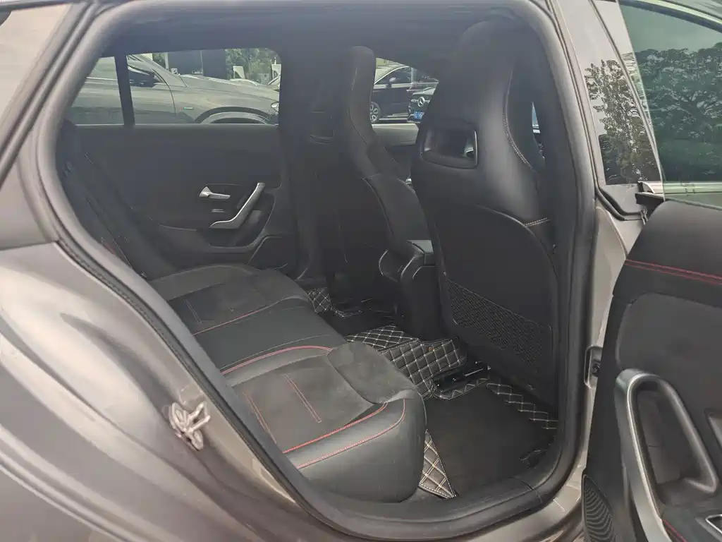 Mercedes-Benz CLA (Import) — миниатюра 16