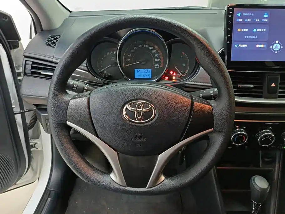 Toyota Yaris L — миниатюра 15